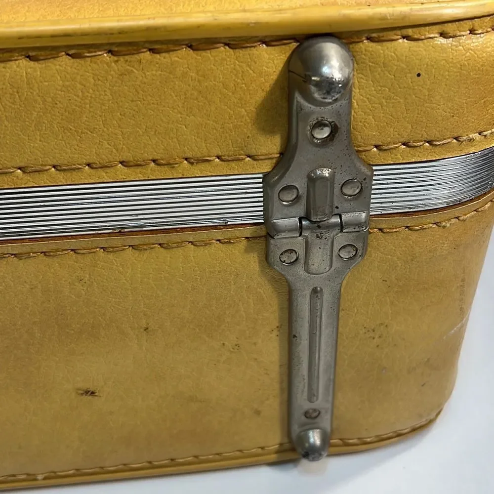 ‎featherlite vintage hippie luggage